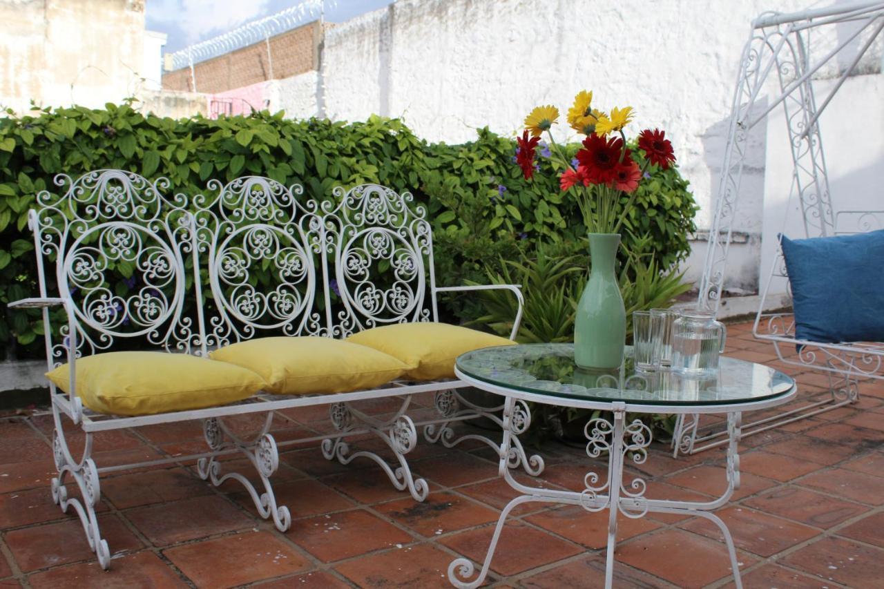 Casa Canario Hostel Guadalajara Buitenkant foto